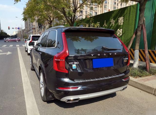 60万提了辆沃尔沃XC90，2个月后再开大众途锐，车主：差距明显！