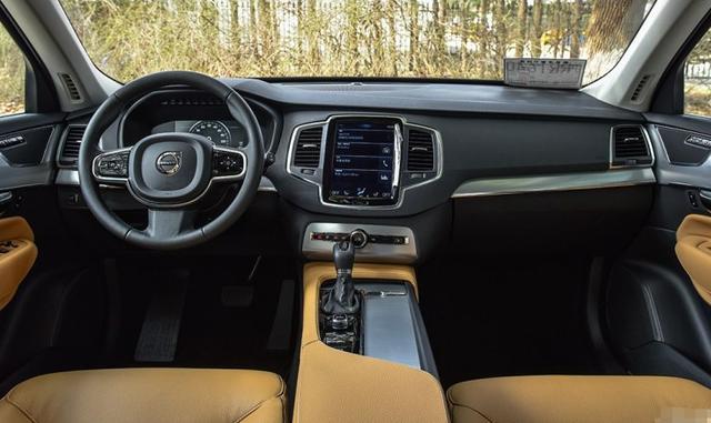 60万提了辆沃尔沃XC90，2个月后再开大众途锐，车主：差距明显！