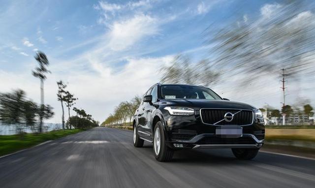 60万提了辆沃尔沃XC90，2个月后再开大众途锐，车主：差距明显！