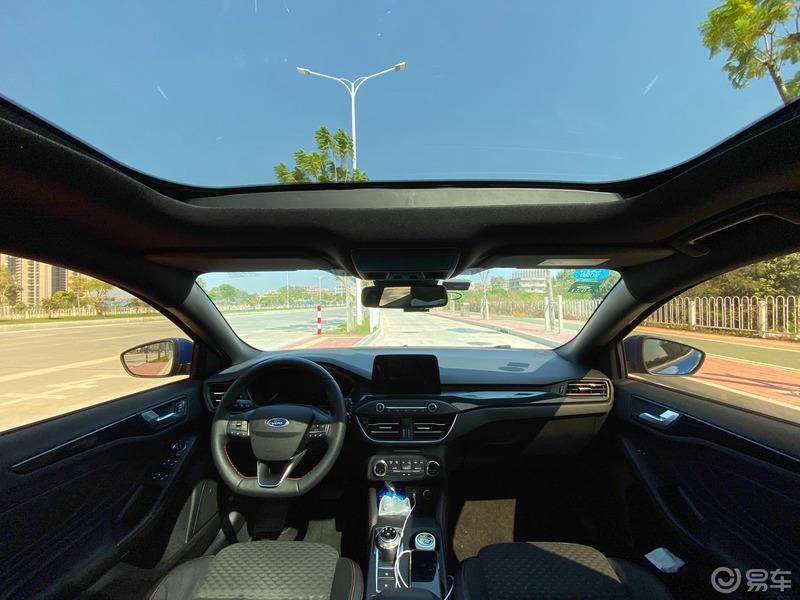 【用车感受】人生第一辆车 新福克斯stline用车谈