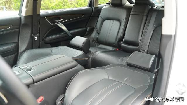 本田旗舰SUV！2.0T引擎，摘掉头枕就是双人床！亚洲龙车主：后悔