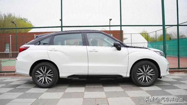 本田旗舰SUV！2.0T引擎，摘掉头枕就是双人床！亚洲龙车主：后悔