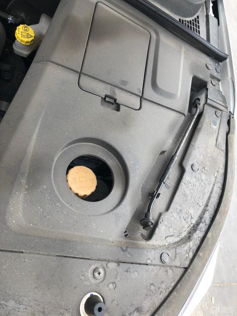 小7保养顺便看看兄弟的新车