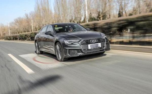 40.9万提了奥迪A6L，2个月后再开宝马530Li，车主：差距不一般