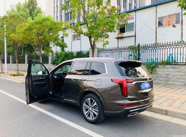43.9万提了辆凯迪拉克XT6，开了3个月后，车主坦言：油耗如喝水