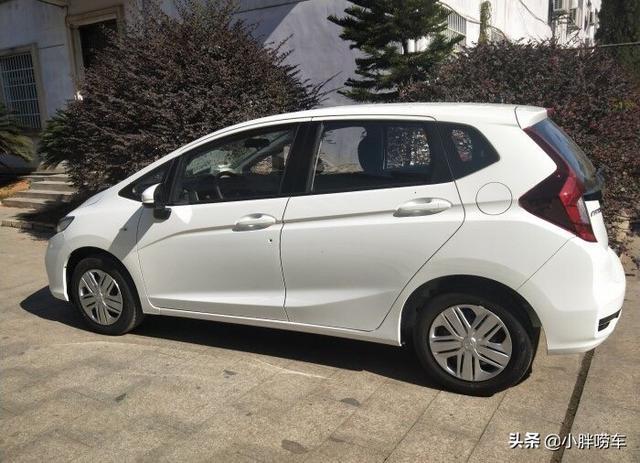 裸车6.98万喜提本田飞度，用车1300公里，车主：真是买发动机送车