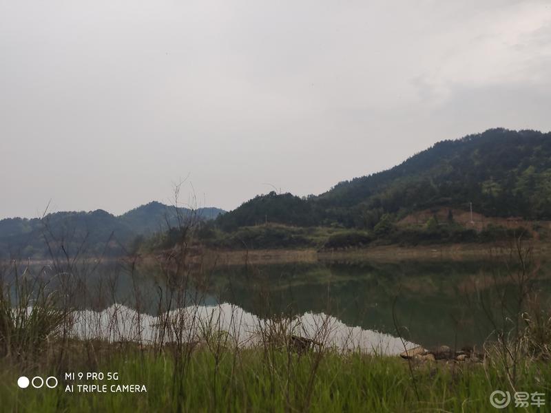 清明时节雨纷纷，约上车友开野炊

改车行进穿越路，山中尽显车生活
