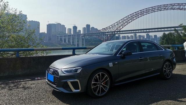 全网首提新奥迪A4！对比7年的老A4，车主：奥迪果然让人想不到！