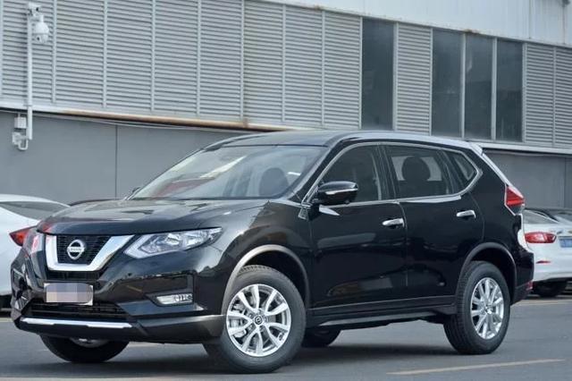 手握20万，日产奇骏与丰田Rav4荣放谁档次高？车主：放一起比一比