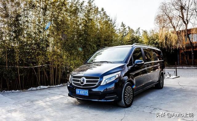 丰田埃尔法车主体验奔驰V260L，不一样的味道