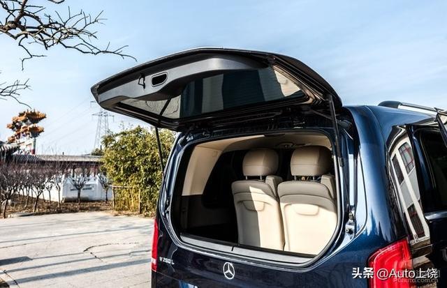丰田埃尔法车主体验奔驰V260L，不一样的味道