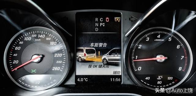 丰田埃尔法车主体验奔驰V260L，不一样的味道