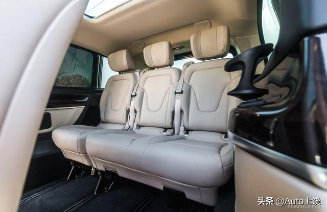 丰田埃尔法车主体验奔驰V260L，不一样的味道