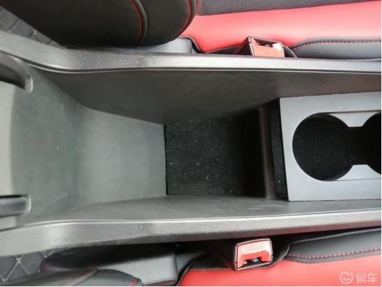 年轻人的首选家用代步车，比亚迪e2提车作业