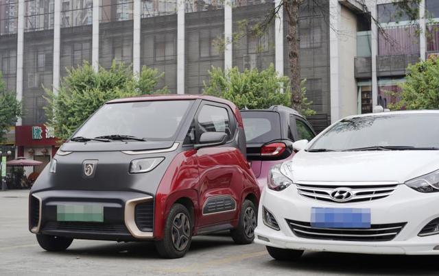奥德赛车主开了宝骏E200后，忍不住:开了十几年车，没见过这样的