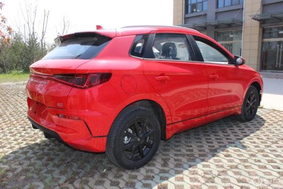 年轻人的首选家用代步车，比亚迪e2提车作业