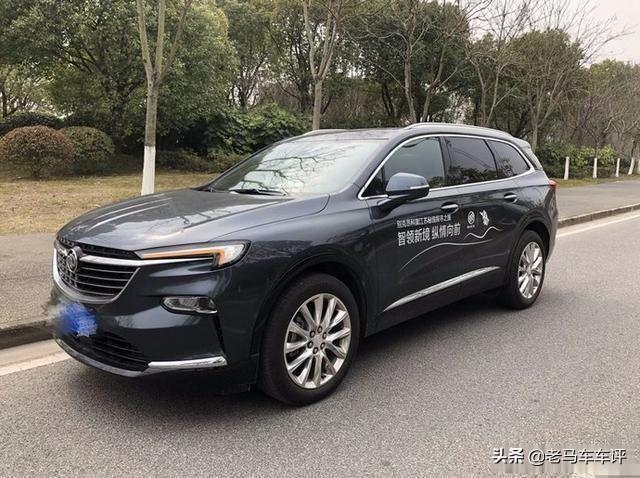 手握30万，媳妇要买汉兰达，我却偷偷选了它，内行人：你很懂车！