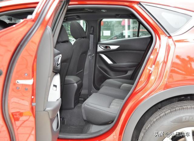 年轻人别总看CR-V，这SUV颜值让人赞不绝口，2.0L动力，才13.98万