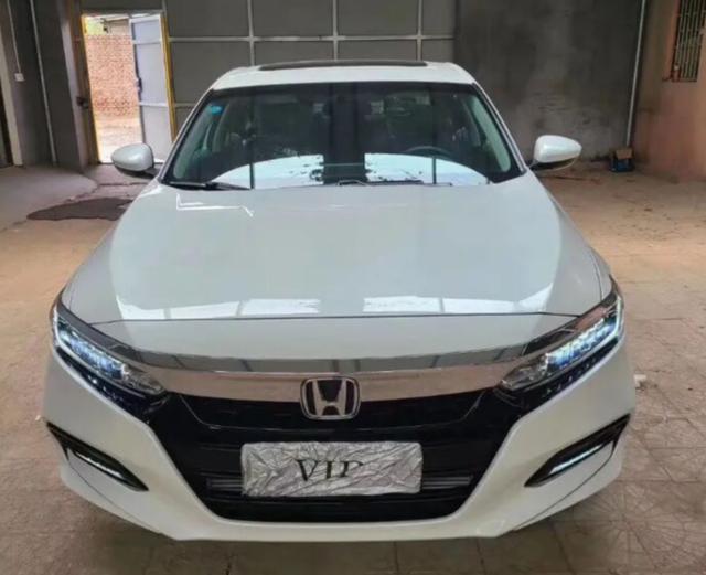全新本田雅阁提车！空间不输凯美瑞，车主：油耗其实也不算低！