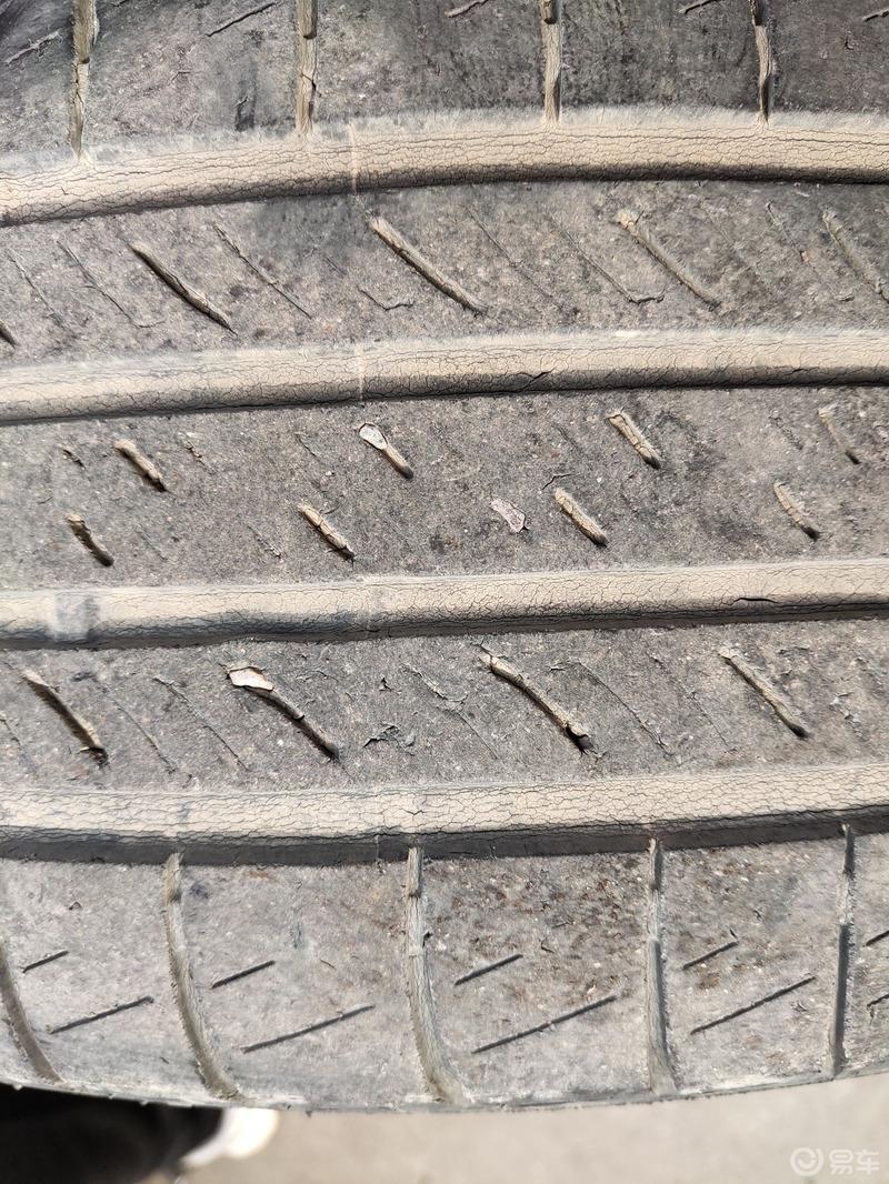 六年六万公里  简单的爱车换胎作业