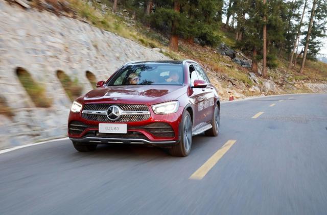 39.6万提了辆奔驰GLC 300L，开了2个月后，车主：说了句大实话！