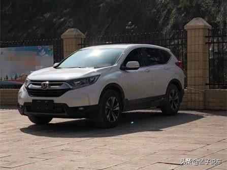 18万喜提本田CRV，用车8000公里，空间满意，1.5T油耗才8L