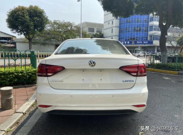 入手大众朗逸启航版，配置寒酸但性价比高，这价格我买贵了吗？