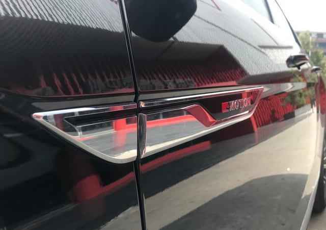 行驶中的霸气外漏，就选自己喜欢的——途昂X提车