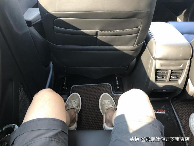 别整虚的，买车就看实用性！这车半年跑两万公里，一点毛病都没有