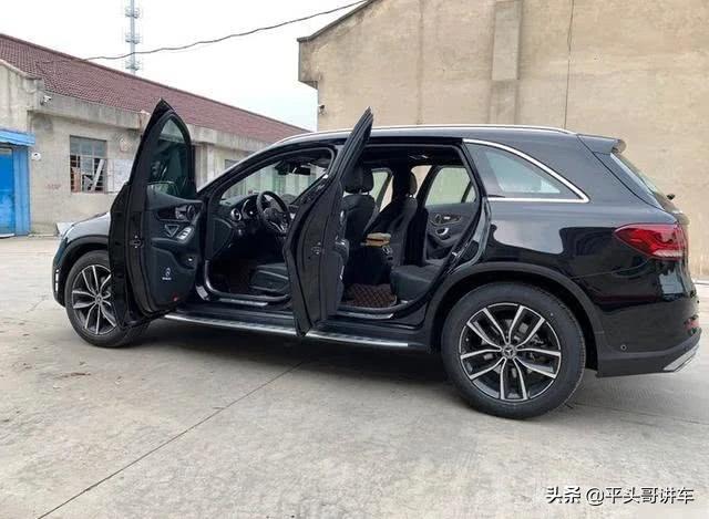 36.4万提了辆奔驰GLC260L，开了3200公里，车主：想说四个字
