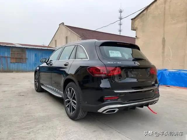 36.4万提了辆奔驰GLC260L，开了3200公里，车主：想说四个字