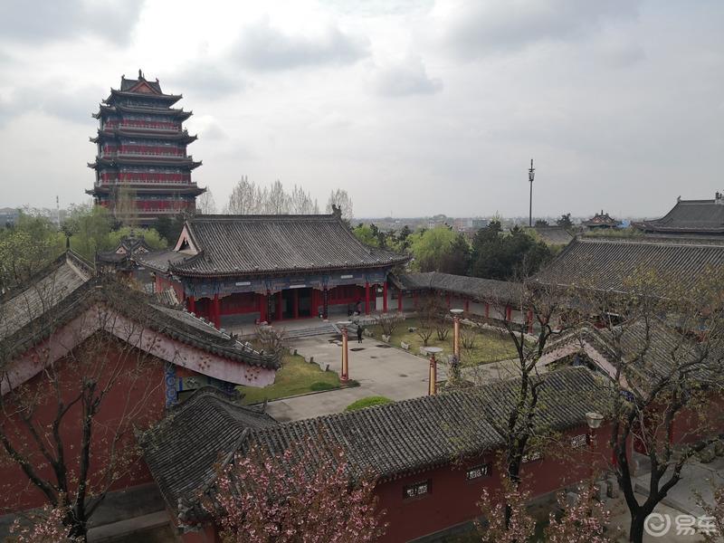 惠民政策来享受，响应号召不出市，秦岭山中好风光，防疫旅游两不误。