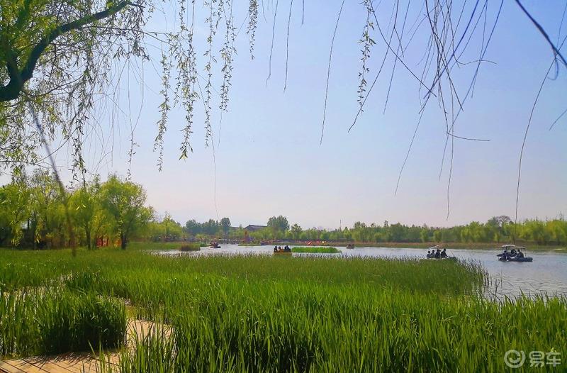 惠民政策来享受，响应号召不出市，秦岭山中好风光，防疫旅游两不误。