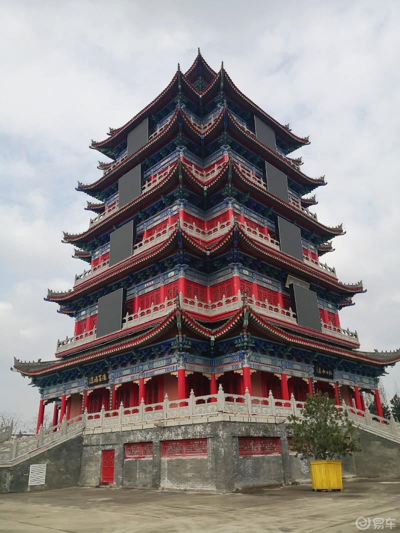 惠民政策来享受，响应号召不出市，秦岭山中好风光，防疫旅游两不误。