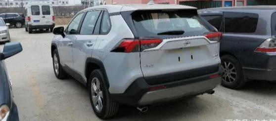 放弃奥迪Q3提RAV4荣放，落地价219784元贵吗？车主说了真心话