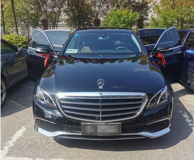 42.9万提了辆奔驰E级，2个月后再开宝马530Li，车主：差距不一般
