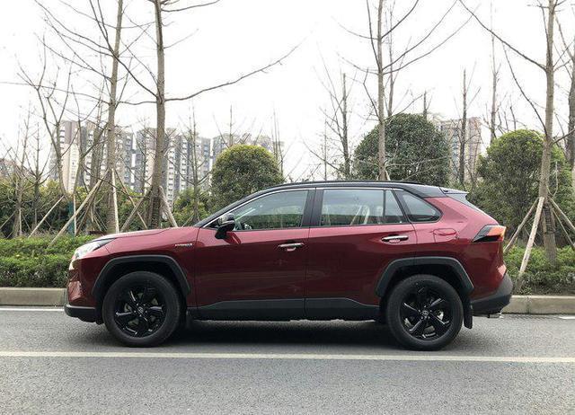 开了别克昂科威，再花21万提丰田Rav4荣放，车主说了大实话