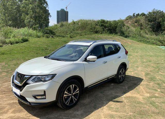 落地20万提了日产奇骏，对比表弟的三菱欧蓝德，车主：想说八个字