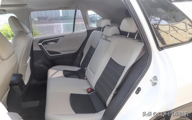 丰田最省油的SUV，油耗4.6L，一公里才2毛多，全系7个安全气囊