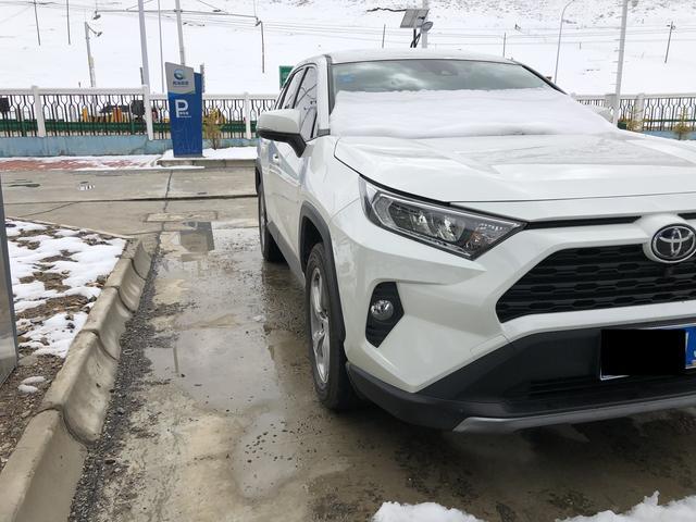 提丰田RAV4带我看蓝天白云