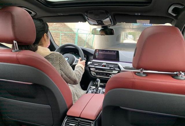 买宝马5系还是奥迪A6L，我提了530Li，四千公里下来，只说一句话