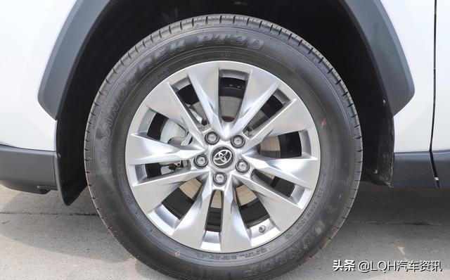 丰田最省油的SUV，油耗4.6L，一公里才2毛多，全系7个安全气囊