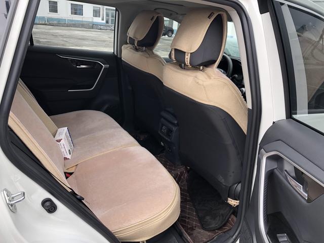 提丰田RAV4带我看蓝天白云