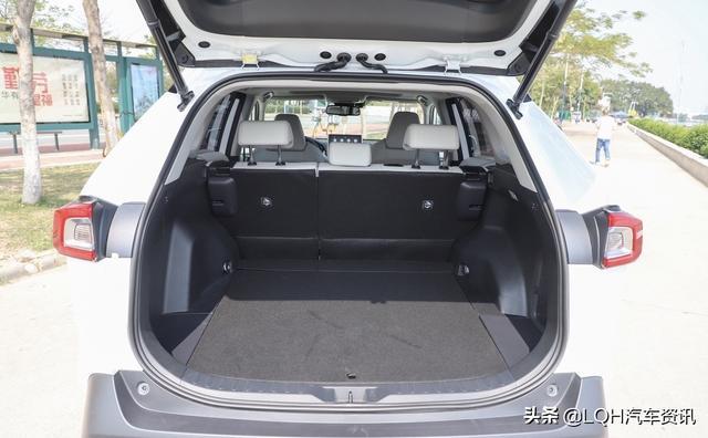 丰田最省油的SUV，油耗4.6L，一公里才2毛多，全系7个安全气囊