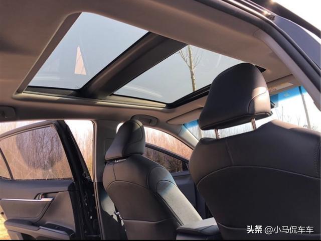 丰田凯美瑞2.5豪华版提车记，有个性，不套娃！这价格买贵了吗