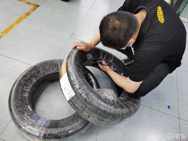 为五一长假做准备，给福克斯换两条轮胎
