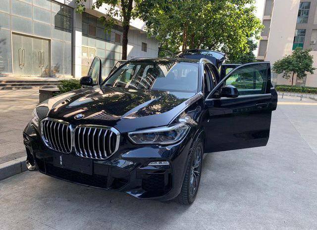 落地80万喜提宝马X5，对比上一辆日产途乐，车主：想说八个字