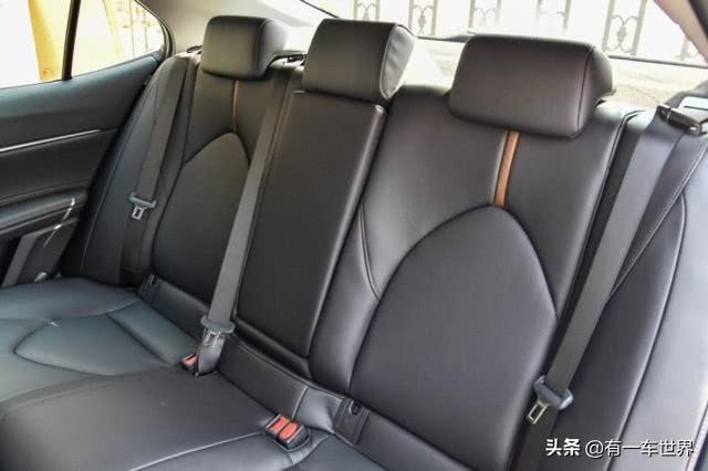 27万媳妇非要买奔驰A级，我却偷偷选了它，修车师傅都说我选对了