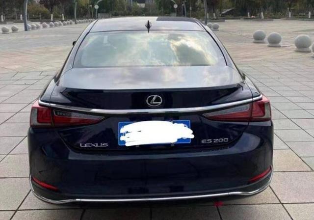 趁年轻放弃奥迪A6L选择它，圆梦雷克萨斯ES200，半年用车感受分享