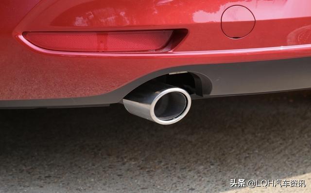 11.59万的新昂克赛拉，配8.8液晶屏+倒车影像，配置领先同级车